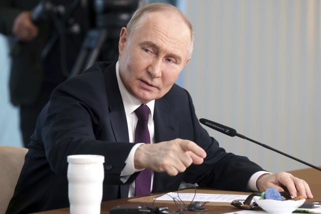 Putin hrozí vyzbrojením krajín, ktoré by mohli zasiahnuť západné ciele