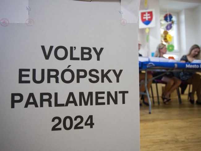 Otvorili sa volebné miestnosti, Slováci si volia europoslancov