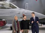 Kyjev chce časť stíhačiek F-16 nechať v zahraničí, aby ich ochránila pred útokmi