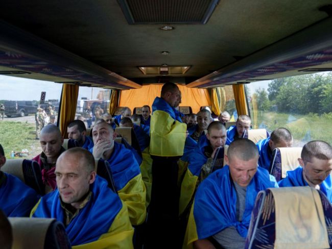 EK chce predĺžiť právnu ochranu pre ľudí utekajúcich z Ukrajiny 