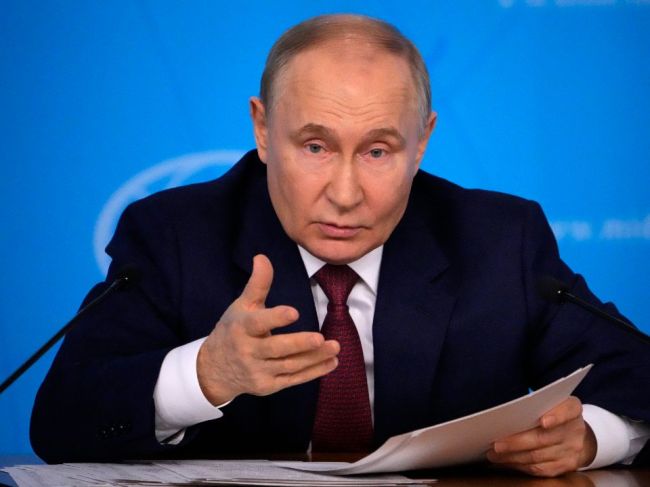 Zelenskyj: Putinove podmienky na prímerie sú ultimátami, rozpráva ako Hitler