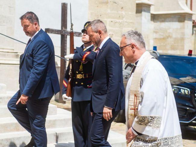 Pápež František zablahoželal prezidentovi SR, uistil ho o svojich modlitbách