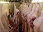 Čína vyšetruje bravčové mäso dovážané z EÚ