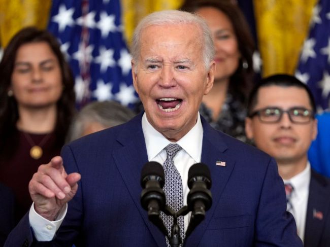 Biden ponúka časti ilegálnych imigrantov cestu k legalizácii ich statusu v USA