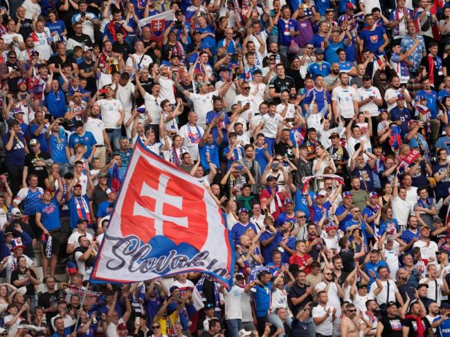 Zakázala UEFA používanie slovenských vlajok? Virálne video pobúrilo Slovákov