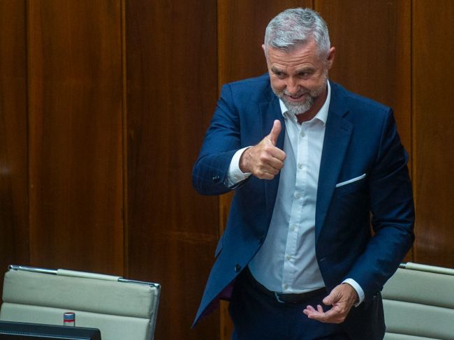 Novým podpredsedom parlamentu bude Tibor Gašpar, odvolali šéfov výborov Šipoša a Kolíkovú