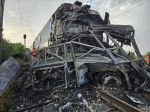 ZSSK a ŽSR sa vyjadrili k tragickej zrážke vlaku a autobusu 