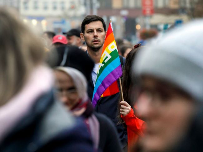 Poľsko má podľa ESĽP povinnosť legalizovať občianske zväzky párov rovnakého pohlavia
