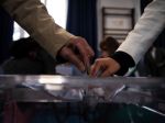 Vo Francúzsku prebieha druhé kolo predčasných parlamentných volieb 