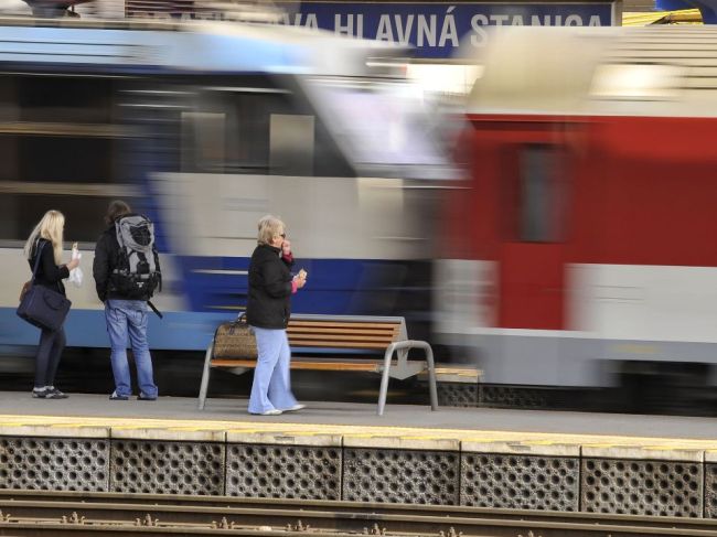 Železničná doprava sa rozširuje, Bratislava to nemusí zvládnuť, varujú ŽSR
