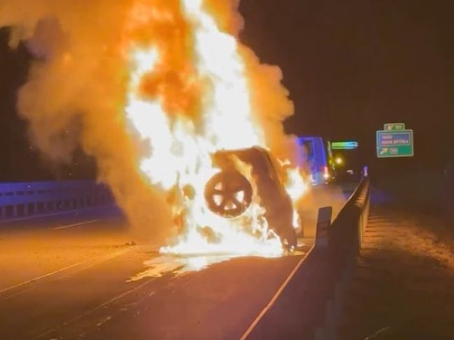 Auto rapera Rytmusa vybuchlo počas jazdy