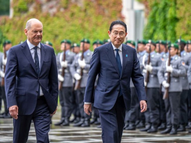 KĽDR odsúdila návštevu japonského premiéra v Nemecku