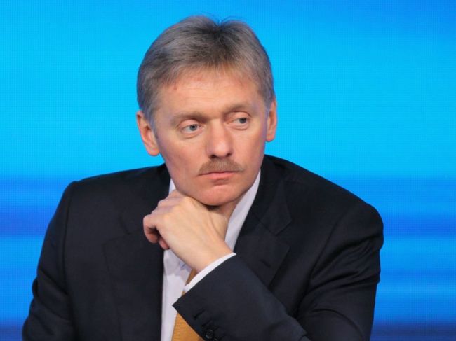 Peskov: Rusko bude sledovať vývoj v USA po Bidenovom odstúpení