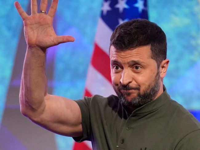 Zelenskyj poďakoval Bidenovi za podporu Ukrajiny po ruskej agresii