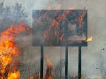 Zhruba 1000 turistov evakuovali v Taliansku pre lesný požiar 