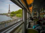 Francúzsku železničnú sieť pred olympiádou narušili vandali, viaceré linky nepremávajú
