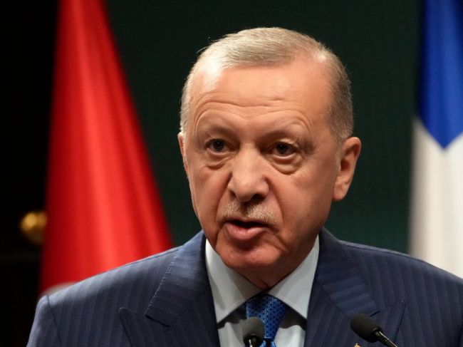 Izrael vyzval po hrozbe od Erdogana na vylúčenie Turecka z NATO