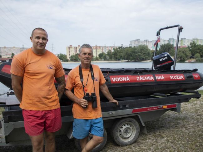 Záchranárom niekto ukradol záchranný čln, hľadajú sa svedkovia