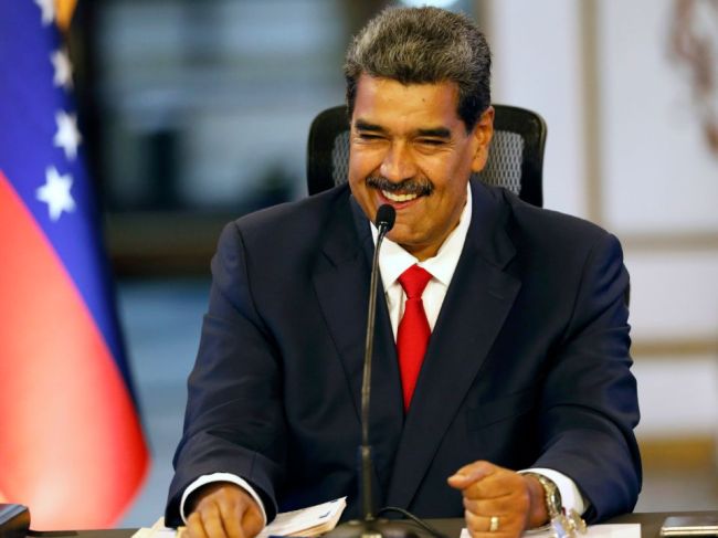 Bezpečnostné zložky vo Venezuele deklarovali Madurovi "absolútnu lojalitu"