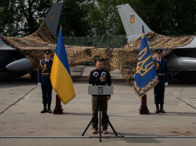 Zelenskyj: Rusko by malo "pocítiť následky" toho, že na Ukrajinu prinieslo vojnu