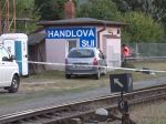 Polícia obvinila mladíka, ktorý telefónom dobil železničiarku