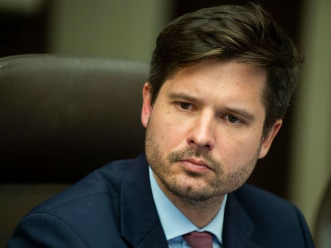 Kuffa a Sisák podávajú trestné oznámenie na Michala Kiču z Demokratov