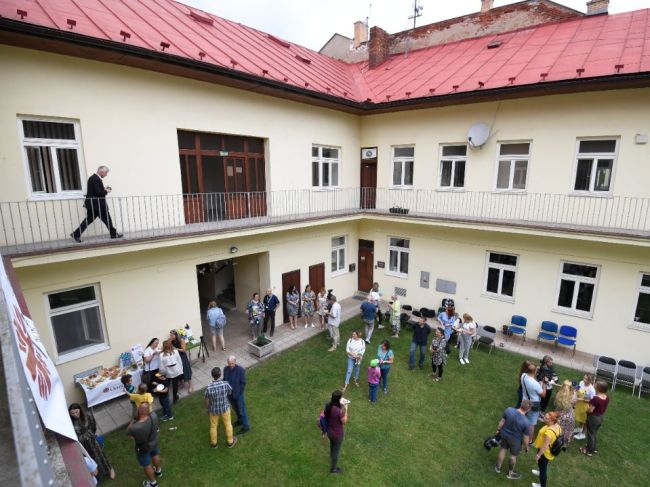 Počet príspevkov za ubytovanie odídencov z Ukrajiny klesol na štvrtinu