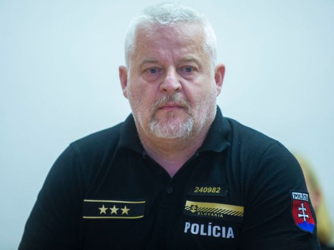 Solák: Policajný zbor prichádza o stovky policajtov ročne