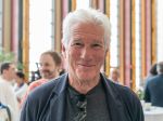 Kultový americký herec a aktivista za ľudské práva Richard Gere oslavuje 75. narodeniny