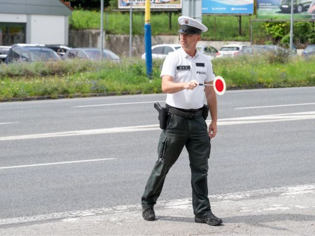 Na začiatku augusta chýbalo na Slovensku vyše 3300 policajtov