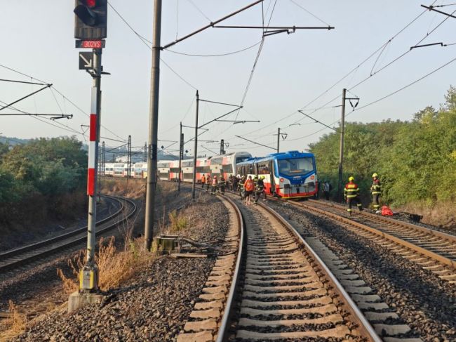 Vlak z rannej nehody v Prahe minul návestidlo stoj, alkohol potvrdia testy