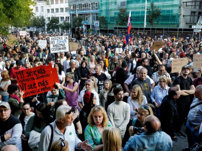 Vo viacerých mestách prebehli protesty proti krokom vedenia Ministerstva kultúry