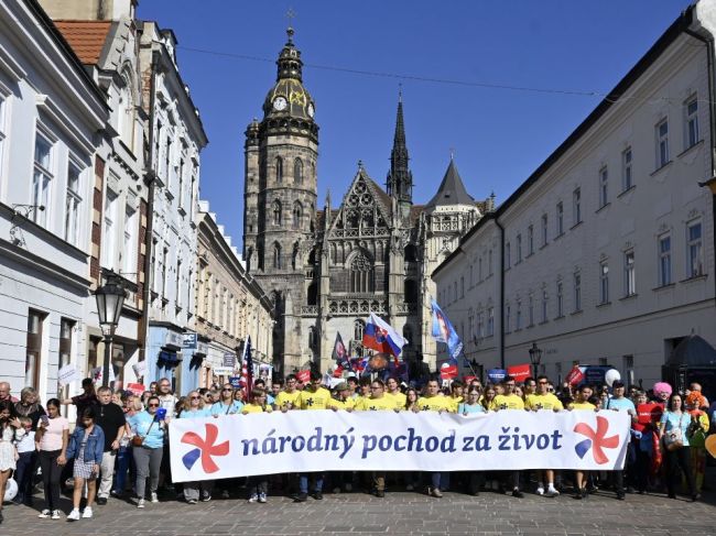 Národný pochod za život prebehol pokojne, zúčastnilo sa ho 40.000 ľudí