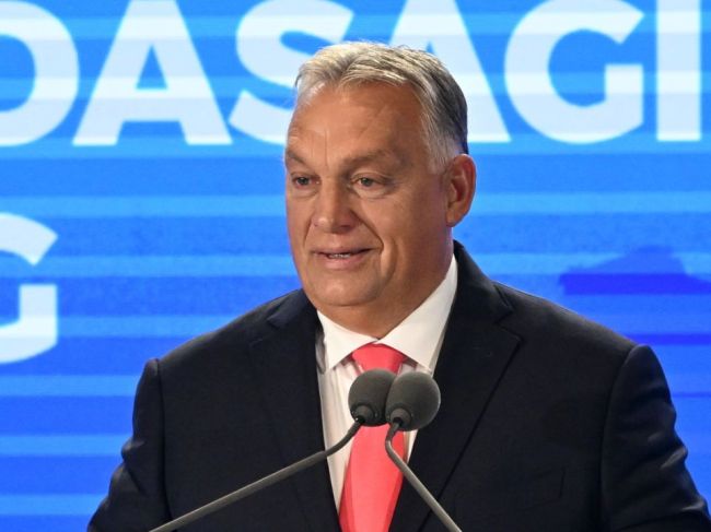 Orbán odcestoval do Česka na schôdzku so Zemanom i Babišom