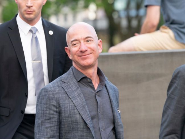 Bezos prezradil tajomstvo úspechu: Stačí hodina denne