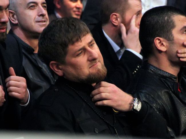 Ramzan Kadyrov obviňuje politikov z plánovania jeho vraždy