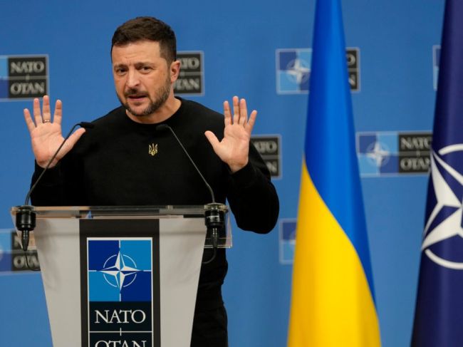 Zelenskyj: Iba pozvanie Ukrajiny do NATO môže ukončiť vojnu s Ruskom