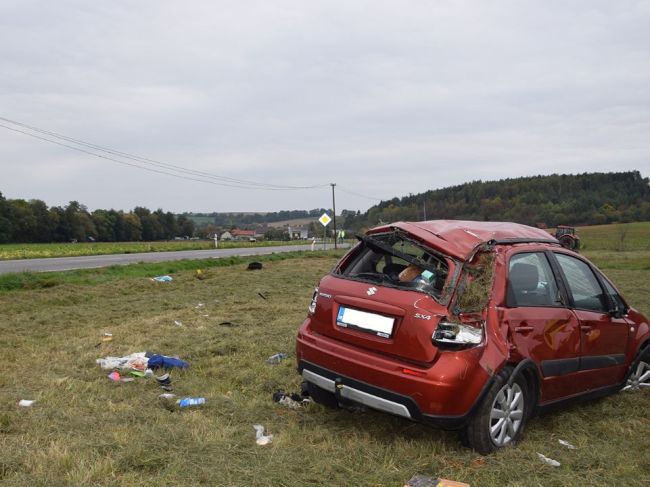 Nezvládnutý manéver v zákrute: Vodič zahynul pri predbiehaní Tatry