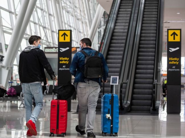 Jesenné sviatky plánujú Slováci stráviť v zahraničí, záujem je najmä o Taliansko