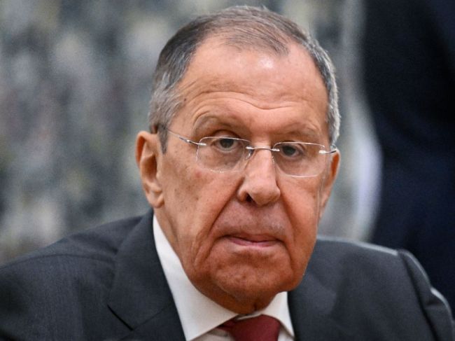 Lavrov: Rusko je "prekvapené", že Turecko ďalej zásobuje Ukrajinu zbraňami