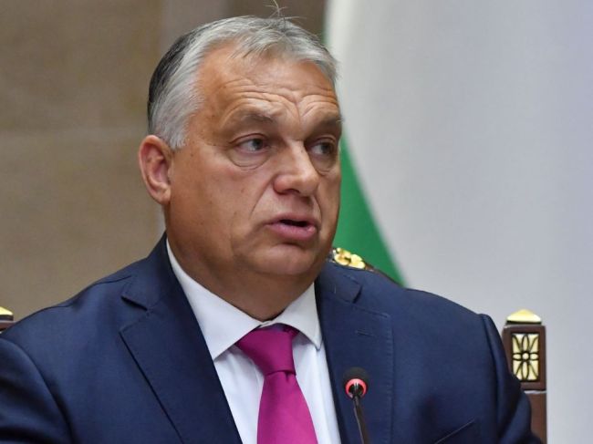 Orbán gratuloval Trumpovi k "historickému návratu"