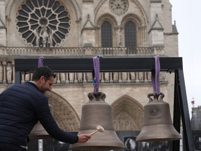 Zvony katedrály Notre Dame zazneli prvýkrát od požiaru v roku 2019