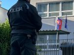 ŠTS: Policajta obvineného z prijatia úplatku prepustili zo zadržania na slobodu