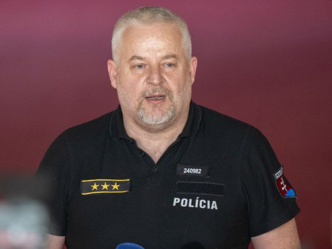 Solák: Polícia spustí v Bratislave a Košiciach pilotný projekt telových kamier