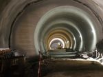 Úsek D1 s tunelom Višňové dokončia pravdepodobne začiatkom roka 2026, tvrdí Ráž