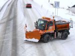 Donovaly a Šturec sú pre nákladnú dopravu uzavreté, obmedzenia sú aj inde