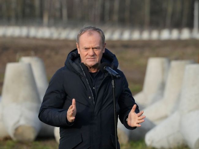 Tusk považuje obrannú iniciatívu "Východný štít" za investíciu do mieru