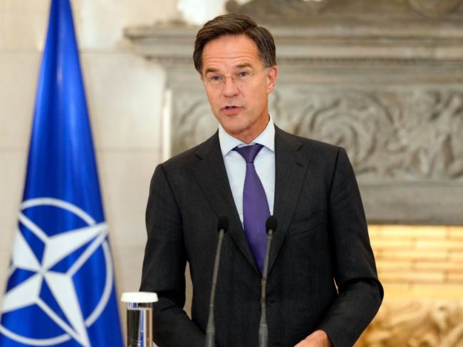 Rutte: Šéfovia diplomacií NATO sa zhodli v súvislosti s podporou Ukrajiny