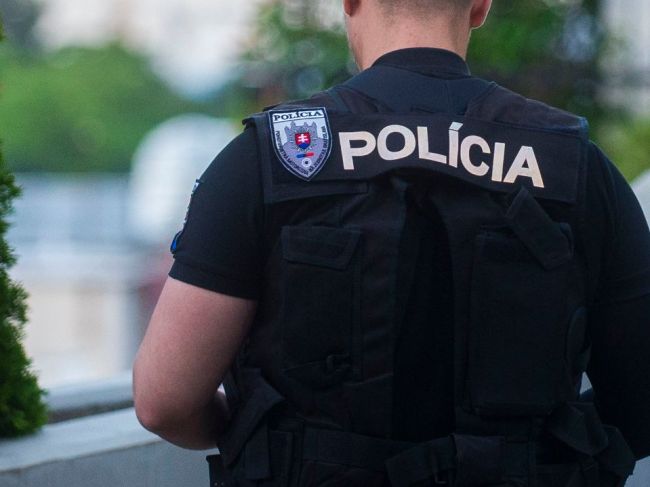 Vláda pomôže rodine zosnulého policajta s tromi deťmi 