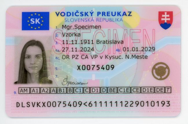 Ministerstvo vnútra predstavuje redizajnované vodičské preukazy